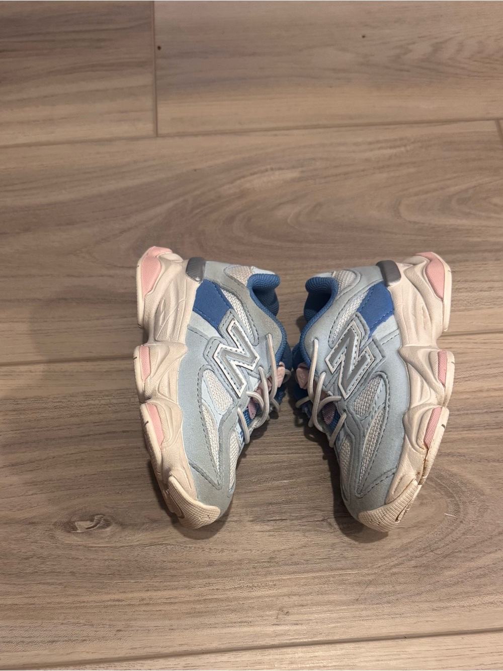 New Balance Pastel Blue & Pink Toddlers' Sneakers - Picture 8 of 8